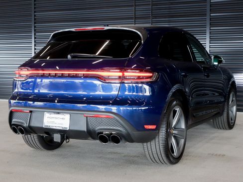 Certified 2025 Porsche Macan T image 10