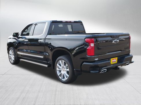 Used 2026 Chevrolet Silverado 1500 High Country AWD/4WD image 5