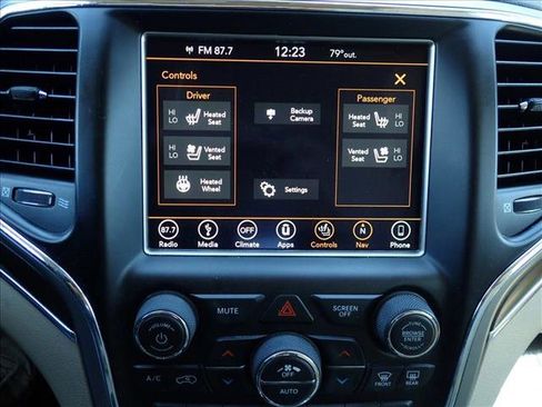 Used 2018 Jeep Grand Cherokee Limited w/ Luxury Group II image 22