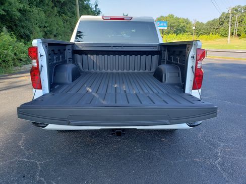 New 2025 Chevrolet Silverado 1500 Custom image 9