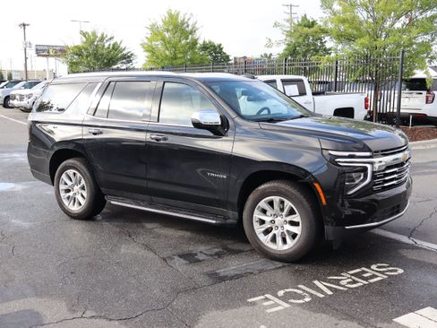 Used 2025 Chevrolet Tahoe Premier AWD/4WD image 13