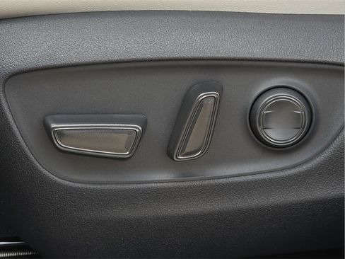 New 2025 Toyota RAV4 XLE Premium image 19