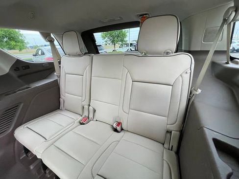 Used 2024 GMC Yukon Denali AWD/4WD image 27