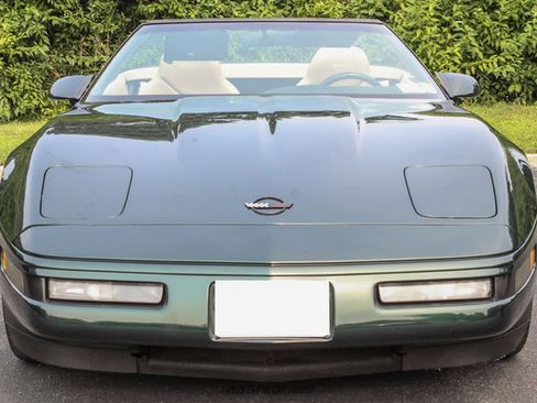 Used 1995 Chevrolet Corvette Convertible RWD image 13