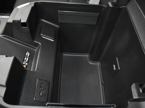 Used 2022 Chevrolet Silverado 1500 LT Trail Boss image 18