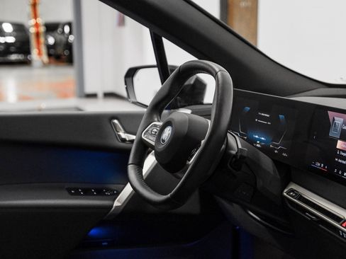 Used 2025 BMW iX xDrive50 image 21