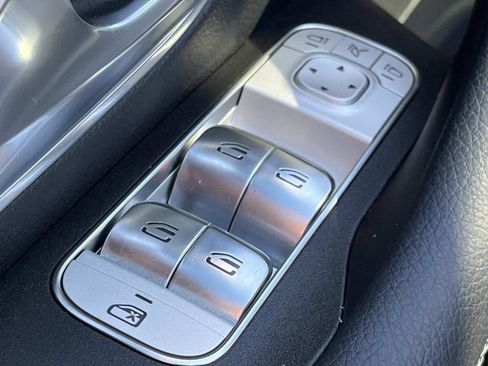 Used 2025 Mercedes-Benz GLE 350 4MATIC image 19