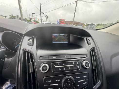 Used 2018 Ford Focus SE FWD image 18