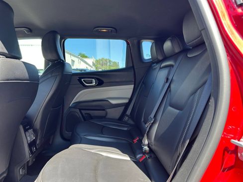 Used 2025 Jeep Compass Limited AWD/4WD image 21