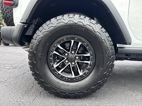 Used 2026 Jeep Wrangler Rubicon w/ Xtreme 35 Tire Package AWD/4WD image 19