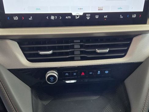 New 2026 Ford Explorer Active RWD image 15