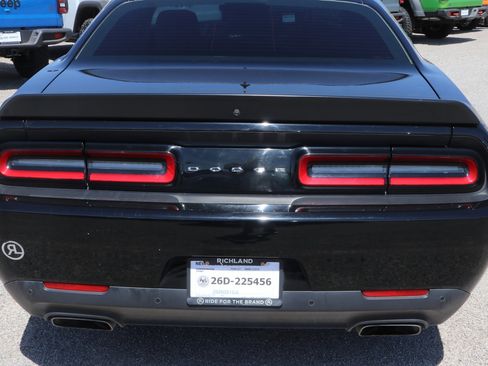 Used 2021 Dodge Challenger R/T Scat Pack RWD image 6