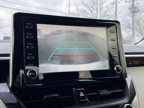 Used 2020 Toyota Corolla LE image 9