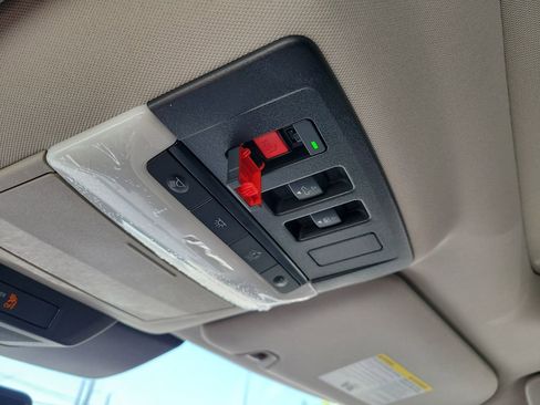 New 2026 Nissan Pathfinder Platinum image 32