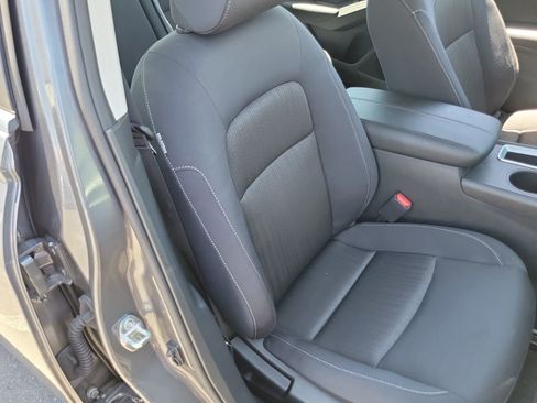 Used 2025 Nissan Altima 2.5 S FWD image 19