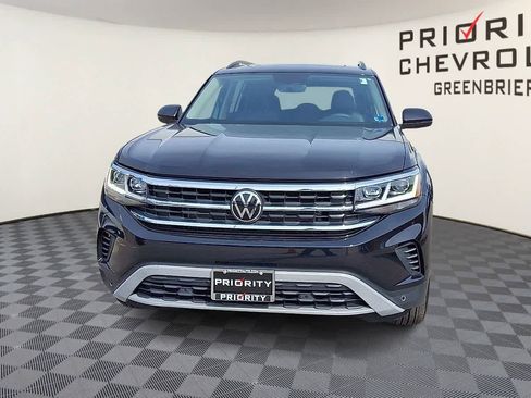 Used 2023 Volkswagen Atlas SE w/ Panoramic Sunroof Package AWD/4WD image 3