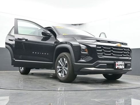 Used 2025 Chevrolet Equinox LT AWD/4WD image 66