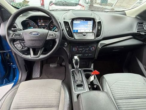Used 2019 Ford Escape SE image 18