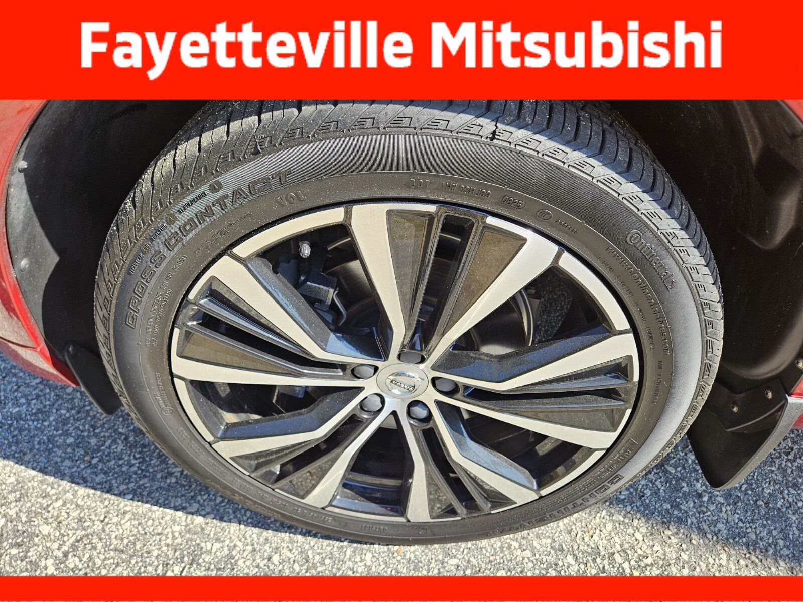 Used 2023 Volvo XC60 B5 Plus w/ Protection Package Premier AWD/4WD image 7
