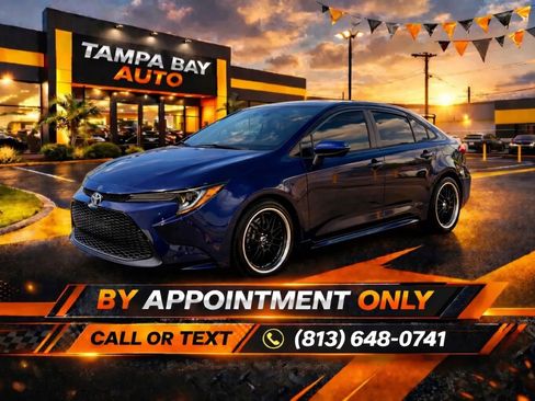 Used 2021 Toyota Corolla LE image 1