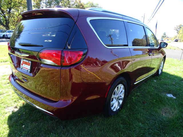 Used 2020 Chrysler Pacifica Touring-L FWD image 22