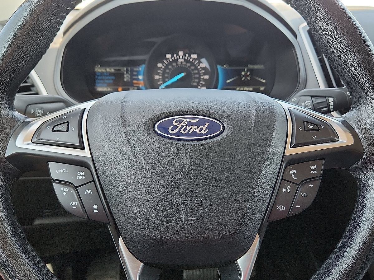 Used 2023 Ford Edge SEL AWD/4WD image 12