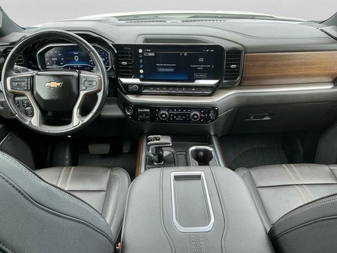 Used 2022 Chevrolet Silverado 1500 High Country w/ High Country Premium Package image 11