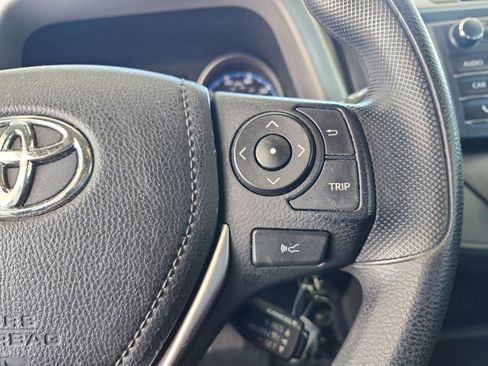 Used 2017 Toyota RAV4 LE image 26