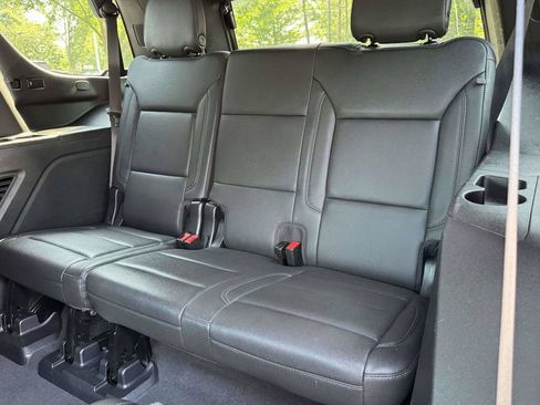 Used 2022 Chevrolet Tahoe LT w/ Luxury Package AWD/4WD image 18