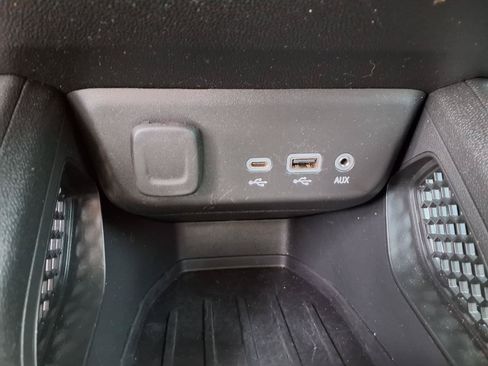 Used 2023 Chevrolet TrailBlazer LT w/ Convenience Package AWD/4WD image 15