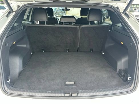 Used 2020 Volkswagen Atlas Cross Sport SE FWD image 25