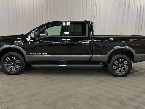 Used 2023 Nissan Titan Platinum Reserve image 8