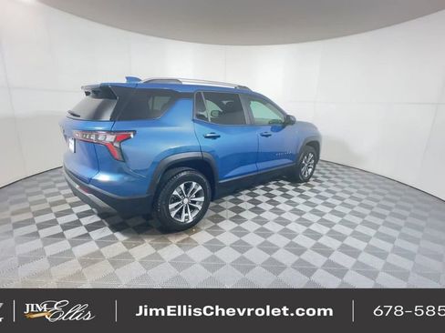 Certified 2025 Chevrolet Traverse LT image 9