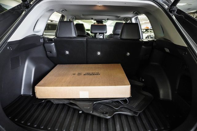 Used 2021 Toyota RAV4 XLE Premium AWD/4WD image 22