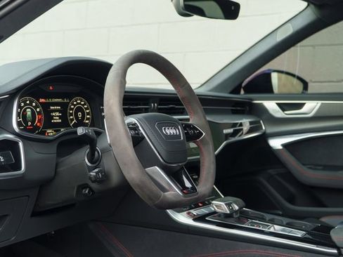 Used 2025 Audi RS 6 performance image 4