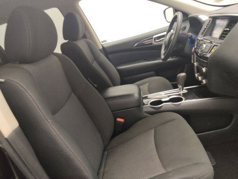 Used 2020 Nissan Pathfinder S FWD image 21