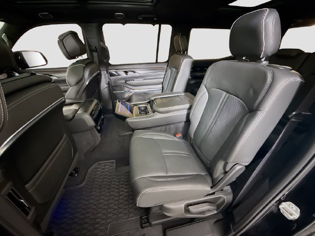 Used 2024 Jeep Grand Wagoneer Series II Obsidian w/ Quick Order Packagew 28T AWD/4WD image 23