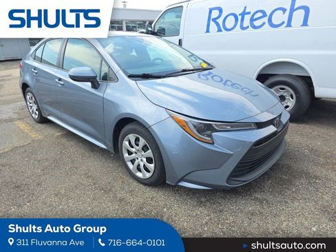 Used 2023 Toyota Corolla LE image 1