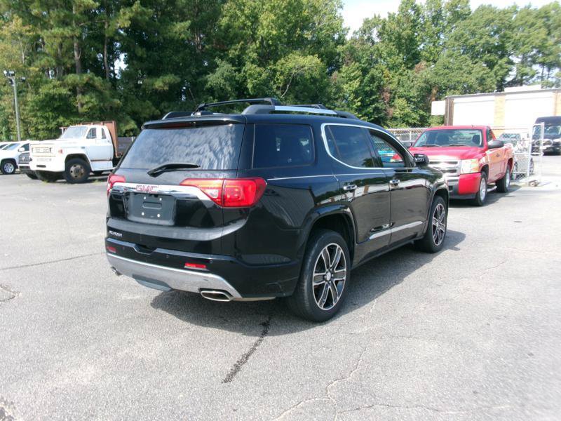 Used 2017 GMC Acadia Denali w/ Technology Package FWD image 20