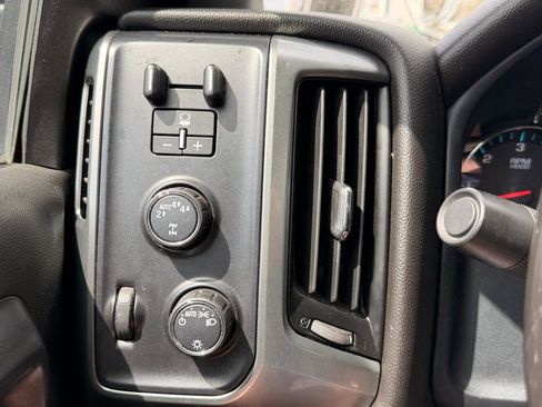 Used 2018 Chevrolet Silverado 1500 LT w/ Max Trailering Package image 25