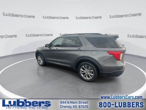 Used 2022 Ford Explorer XLT w/ Equipment Group 202A RWD image 6