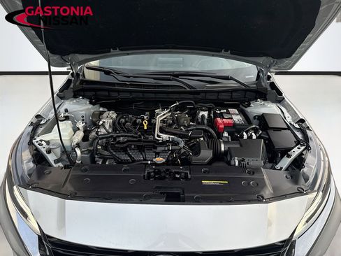 Used 2024 Nissan Altima 2.5 SV image 38