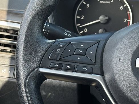 Used 2023 Nissan Altima 2.5 SV image 13