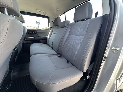 Used 2019 Toyota Tacoma SR5 AWD/4WD image 16