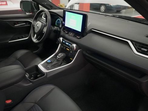 Used 2025 Toyota RAV4 XSE w/ Advanced Technology Package image 18