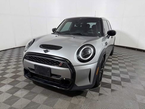 Used 2024 MINI Cooper S FWD image 3