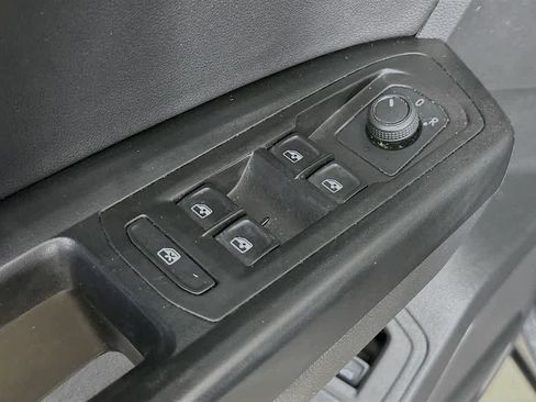 Used 2021 Volkswagen Atlas SE FWD image 29