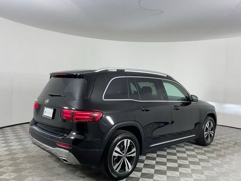 Used 2025 Mercedes-Benz GLB 250 image 5
