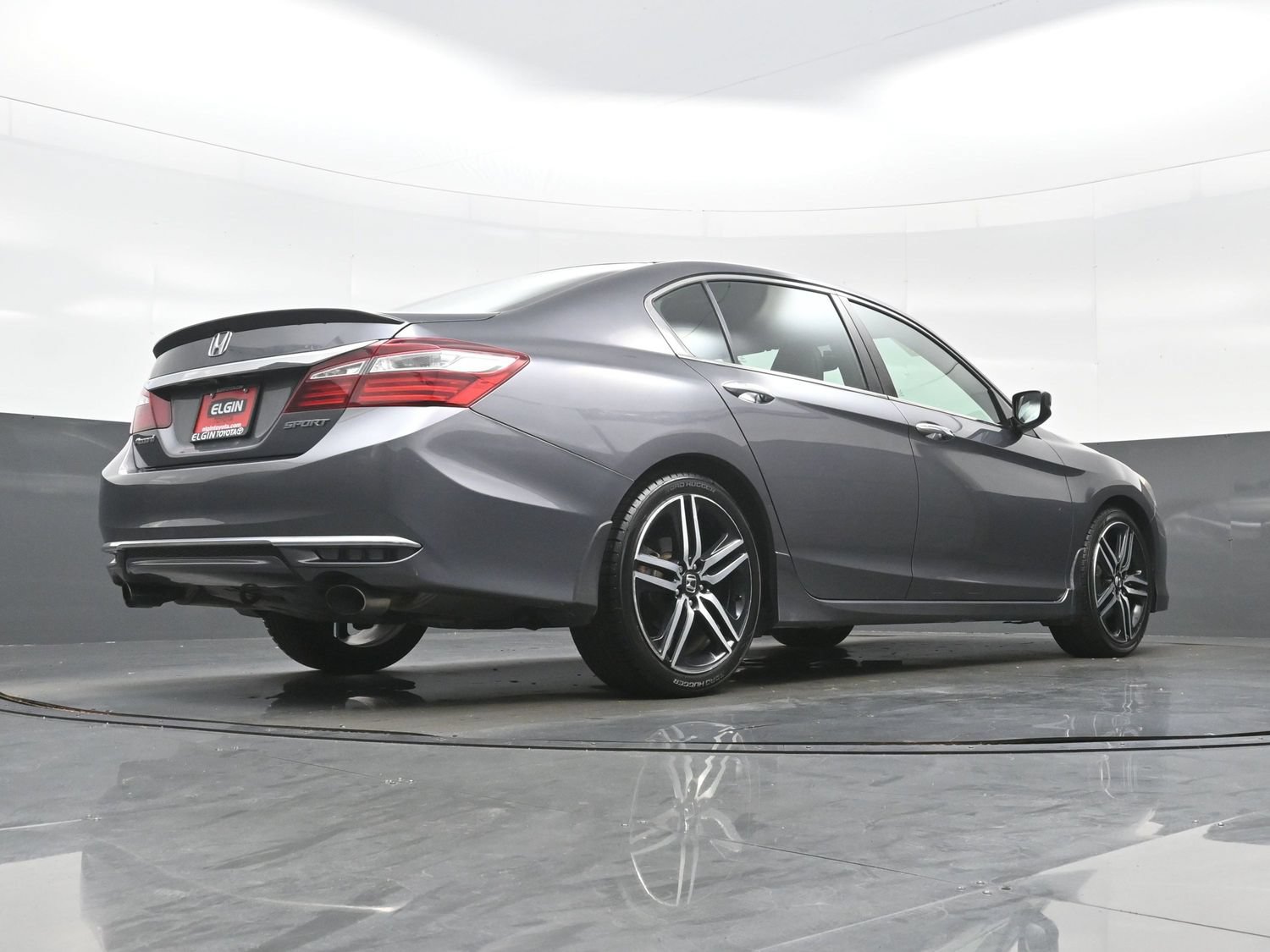 Used 2017 Honda Accord Sport image 33