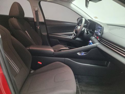 Used 2023 Hyundai Elantra SEL image 21